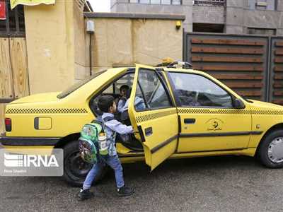 پرداخت کمک هزینه سرویس مدرسه  به تعدادی از دانش آموزان تحت پوشش مؤسسه مروا 