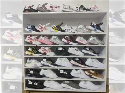 خرید و اهدای ۱۸۰ جفت کفش توسط یکی از  خیرین هیأت امنای مؤسسه مروا 